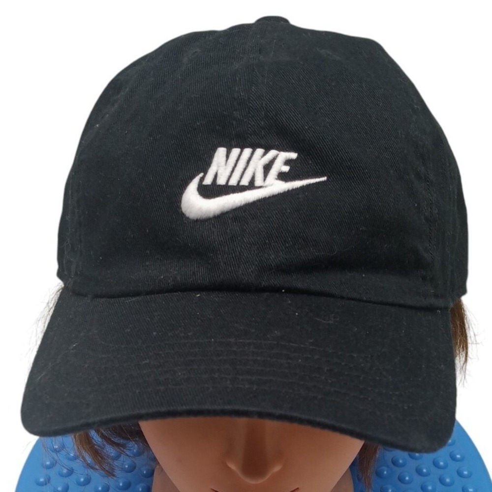 Nike Heritage 86 Black Embroidered Logo Hat‎ OSFM Adjustable Strapback